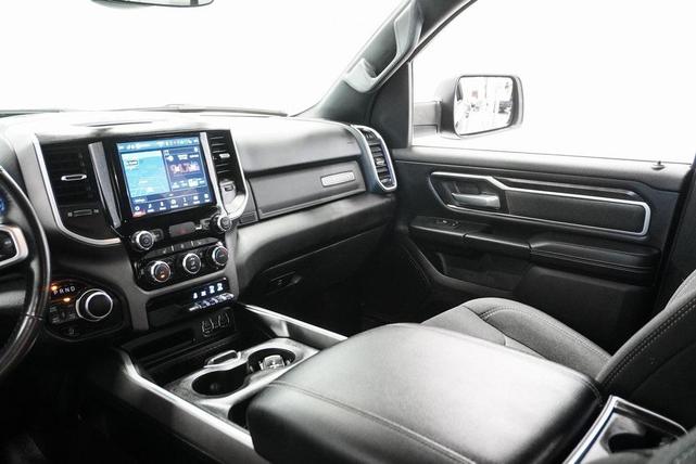 Photo of 2022 Diamond Black Crystal Pearlcoat RAM 1500