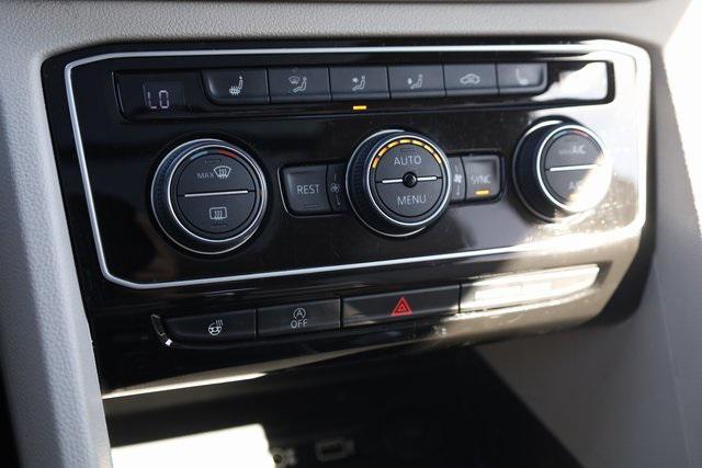 Photo of 2019 Pure White Volkswagen Atlas