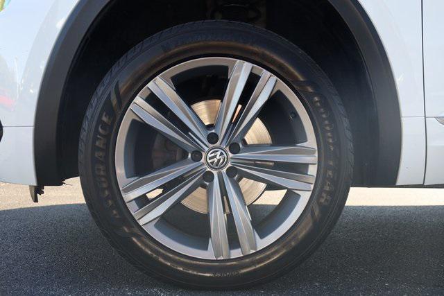 Photo of 2019 Pure White Volkswagen Atlas