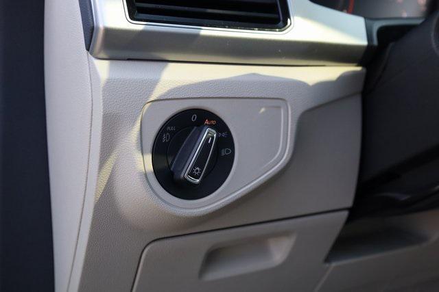 Photo of 2019 Pure White Volkswagen Atlas
