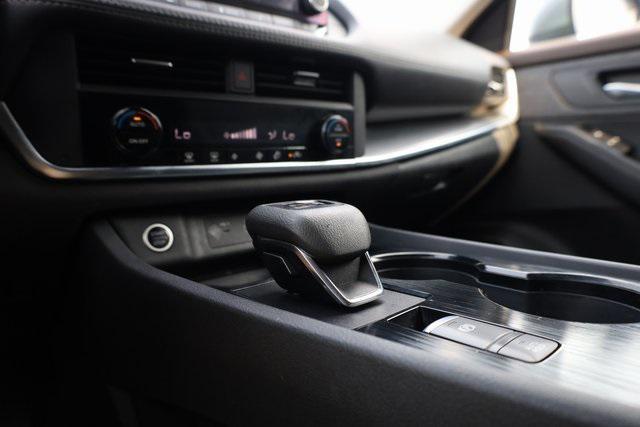 Photo of 2023 Gun Metallic Nissan Rogue