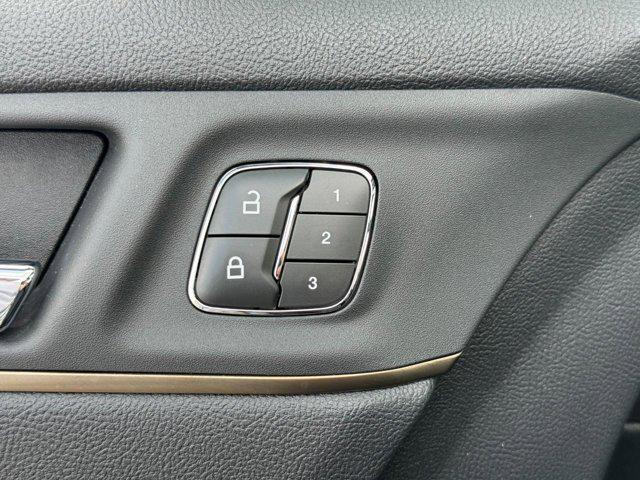 Photo of 2019 Magnetic Gray Metallic Lincoln MKC