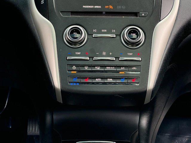 Photo of 2019 Magnetic Gray Metallic Lincoln MKC