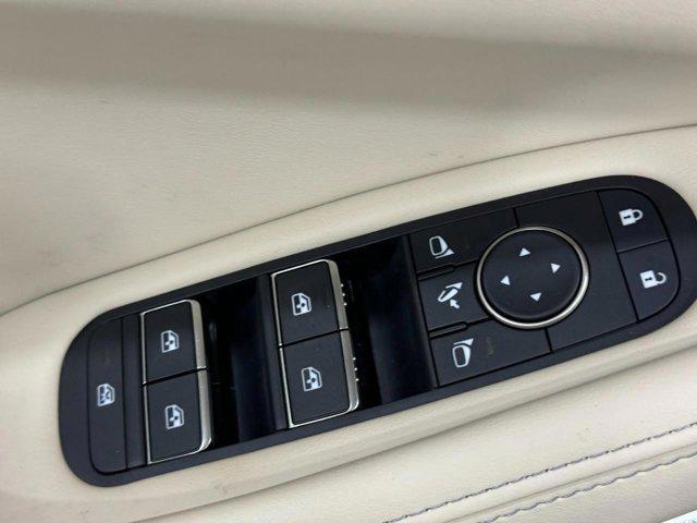Photo of 2025 Majestic White INFINITI QX60