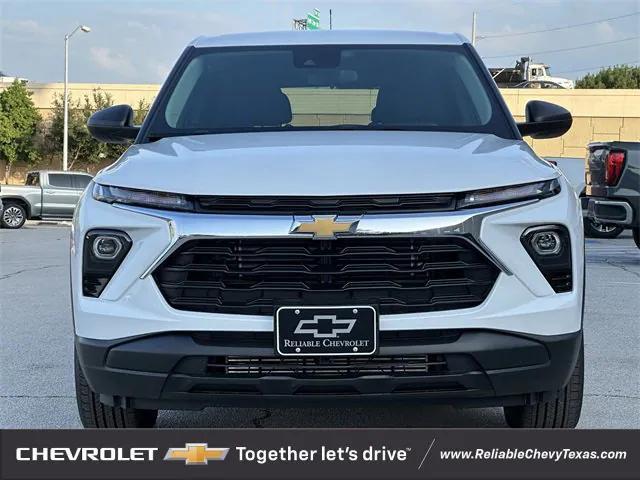 Photo of 2026 Summit White Chevrolet Trailblazer