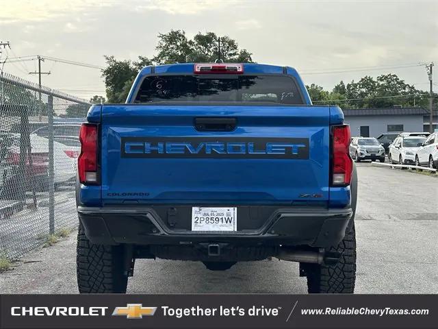 Photo of 2023 Glacier Blue Metallic Chevrolet Colorado