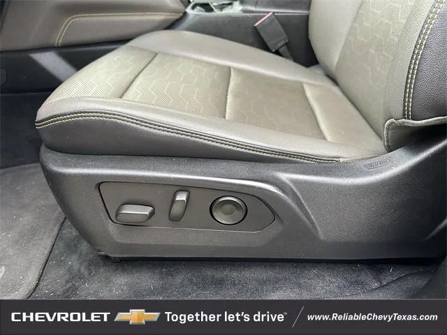 Photo of 2023 Glacier Blue Metallic Chevrolet Colorado