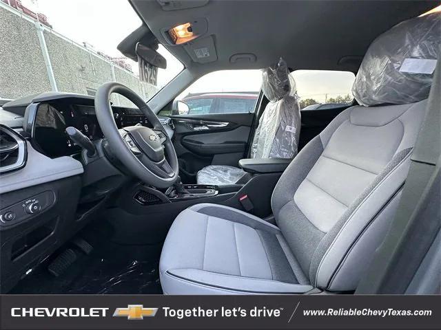 Photo of 2026 Summit White Chevrolet Trailblazer