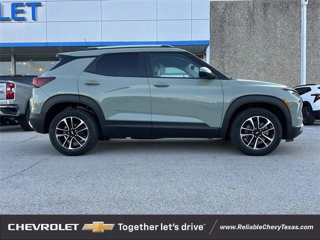 Photo of 2026 Cacti Green Chevrolet Trailblazer
