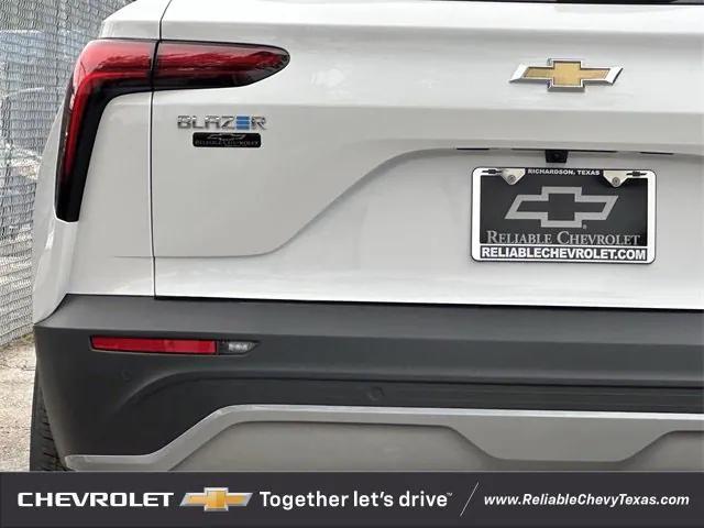 Photo of 2025 Summit White Chevrolet Blazer EV