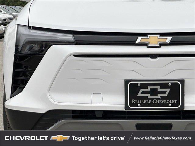 Photo of 2025 Summit White Chevrolet Blazer EV