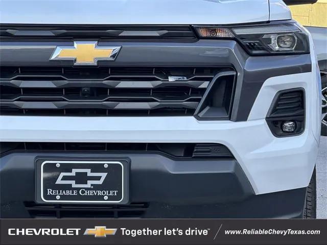 Photo of 2026 Summit White Chevrolet Colorado