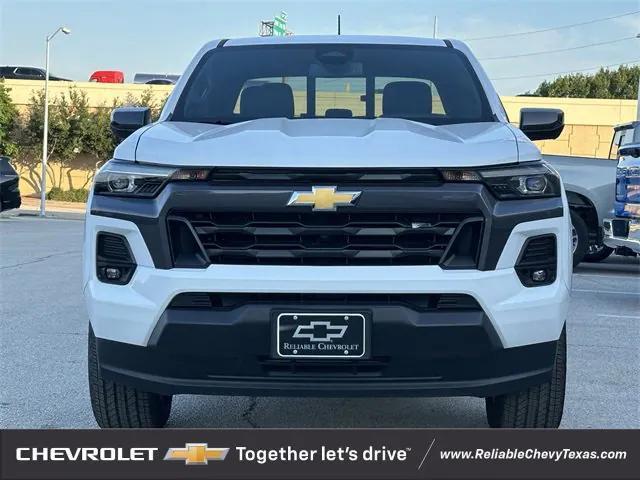 Photo of 2026 Summit White Chevrolet Colorado