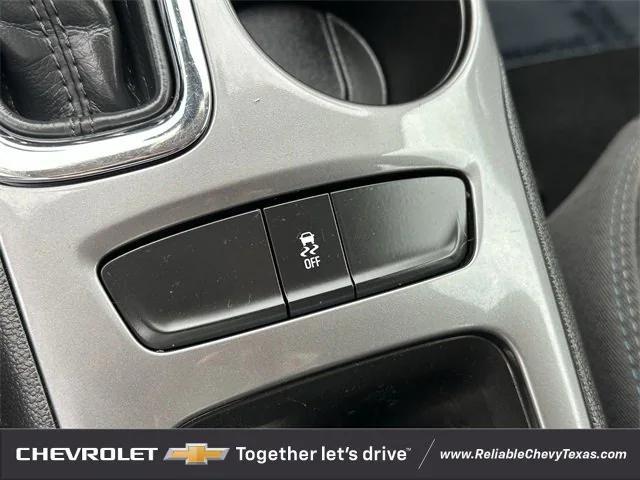 Photo of 2017 Kinetic Blue Metallic Chevrolet Cruze
