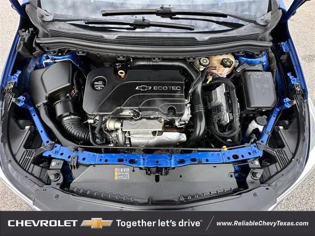 Photo of 2017 Kinetic Blue Metallic Chevrolet Cruze