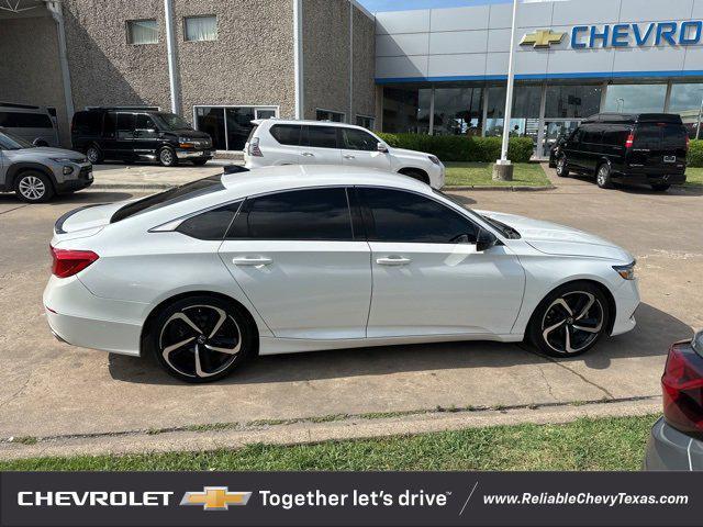 Photo of 2021 Platinum White Pearl Honda Accord