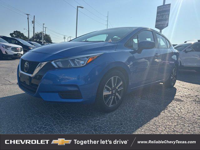 Photo of 2021 Electric Blue Metallic Nissan Versa
