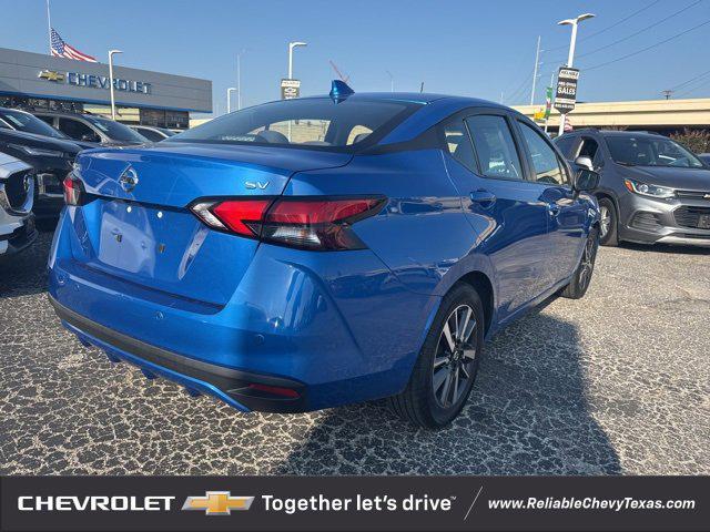 Photo of 2021 Electric Blue Metallic Nissan Versa