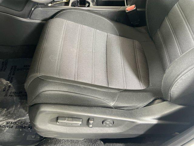 Photo of 2022 Platinum White Pearl Honda CR-V