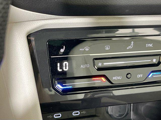 Photo of 2022 Deep Black Pearl Volkswagen Tiguan