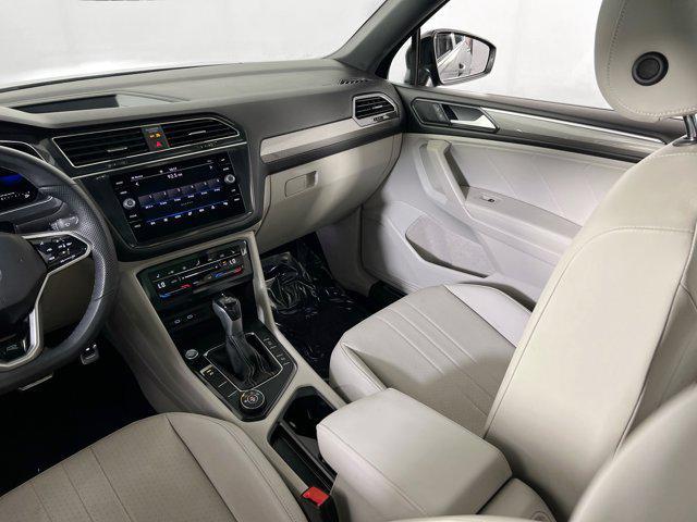 Photo of 2022 Deep Black Pearl Volkswagen Tiguan