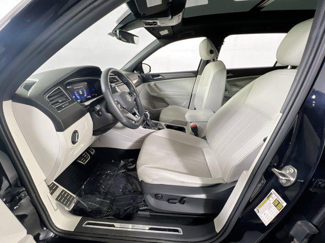 Photo of 2022 Deep Black Pearl Volkswagen Tiguan