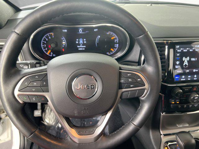 Photo of 2022 Bright White Clearcoat Jeep Grand Cherokee