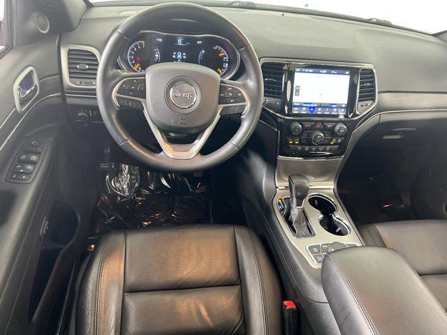 Photo of 2022 Bright White Clearcoat Jeep Grand Cherokee