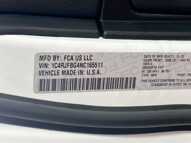 Photo of 2022 Bright White Clearcoat Jeep Grand Cherokee
