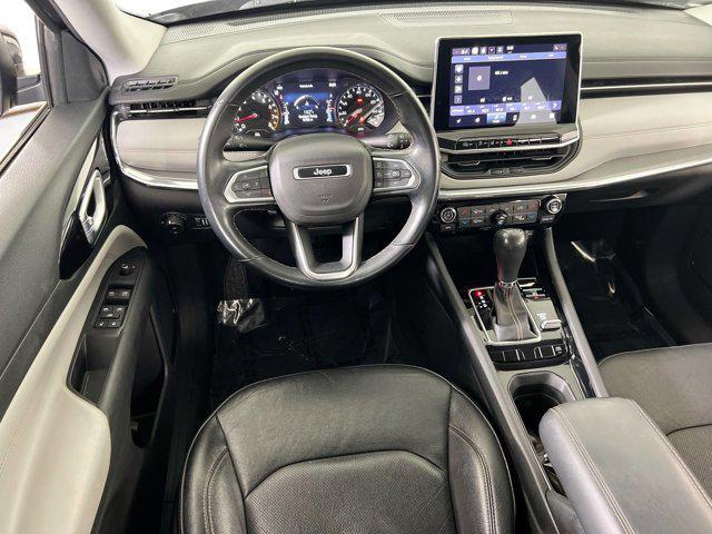 Photo of 2022 Granite Crystal Metallic Clearcoat Jeep Compass