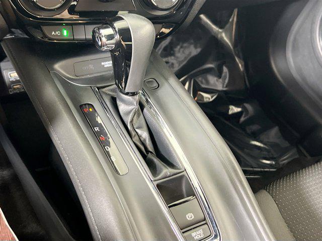 Photo of 2022 Platinum White Pearl Honda HR-V