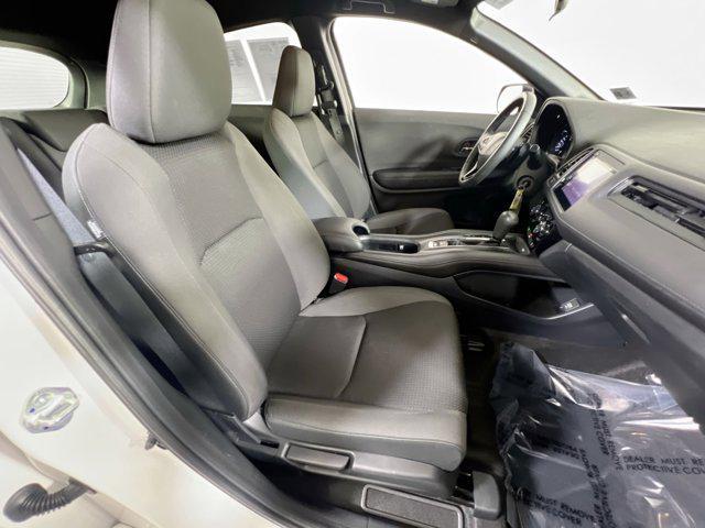 Photo of 2022 Platinum White Pearl Honda HR-V