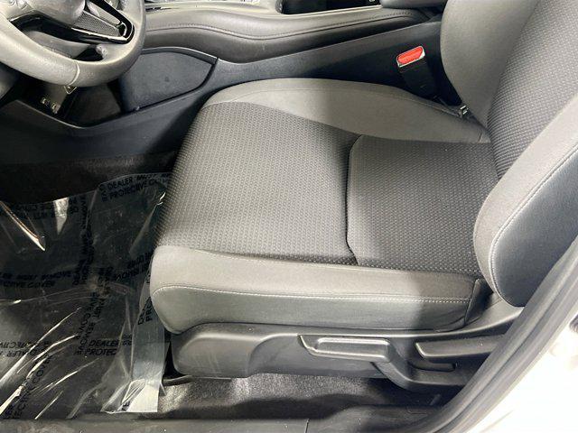 Photo of 2022 Platinum White Pearl Honda HR-V