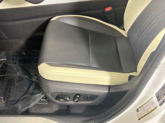 Photo of 2022 Eminent White Pearl Lexus NX 350
