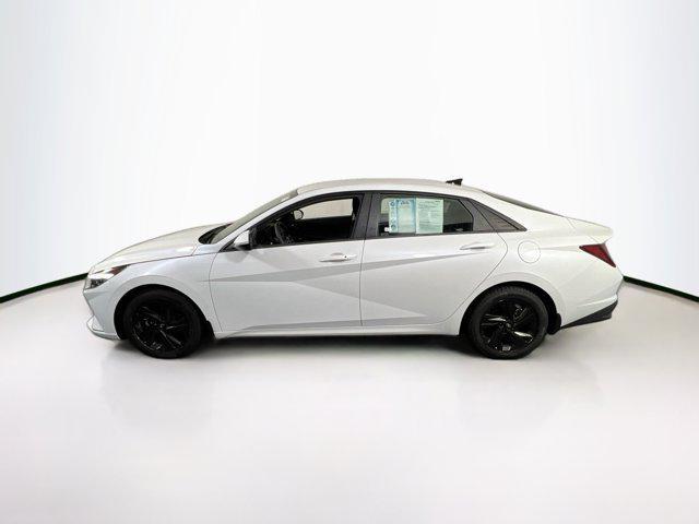 Photo of 2023 Quartz White Hyundai ELANTRA