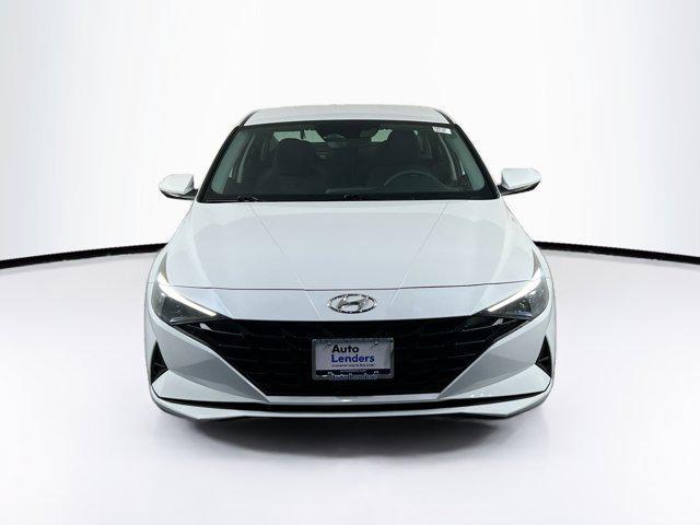 Photo of 2023 Quartz White Hyundai ELANTRA