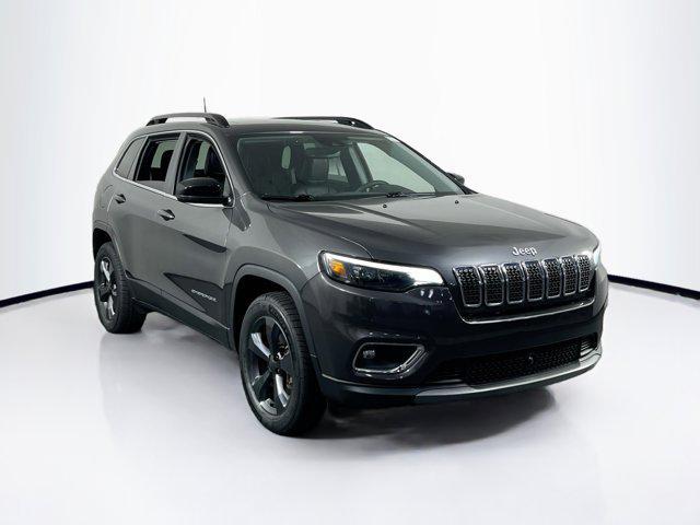 Photo of 2022 Granite Crystal Metallic Clearcoat Jeep Cherokee