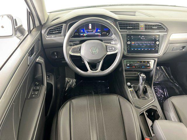 Photo of 2022 Pure White Volkswagen Tiguan
