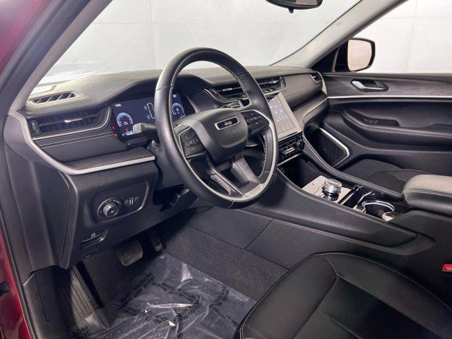 Photo of 2021 Velvet Red Pearlcoat Jeep Grand Cherokee L