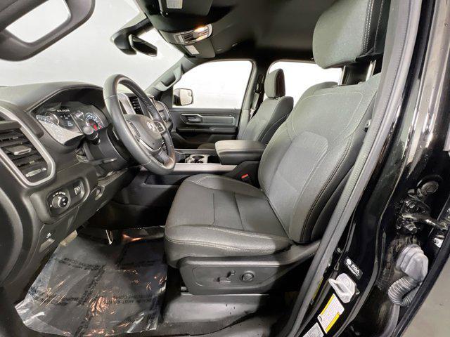 Photo of 2023 Diamond Black Crystal Pearlcoat RAM 1500