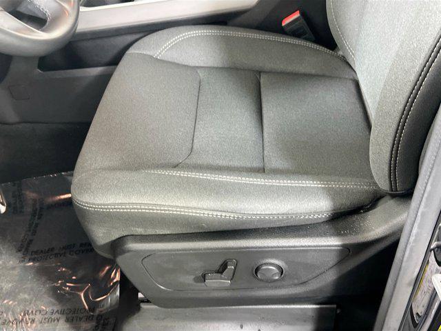 Photo of 2023 Diamond Black Crystal Pearlcoat RAM 1500