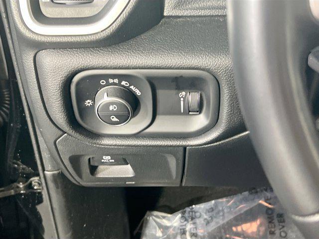 Photo of 2023 Diamond Black Crystal Pearlcoat RAM 1500