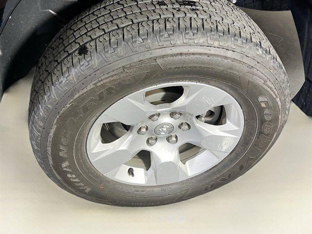 Photo of 2023 Diamond Black Crystal Pearlcoat RAM 1500