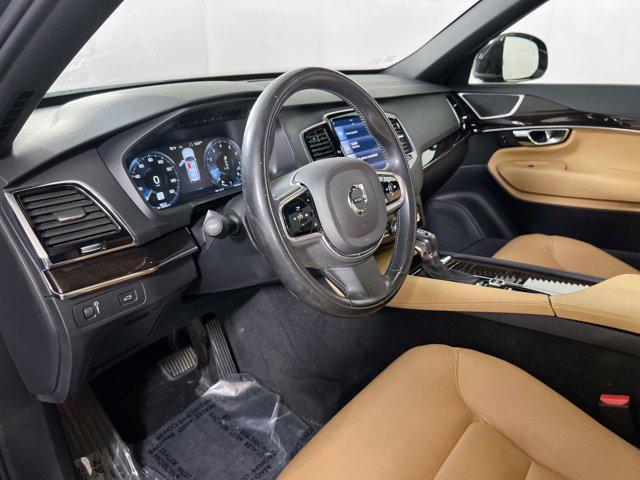 Photo of 2017 Onyx Black Metallic Volvo XC90