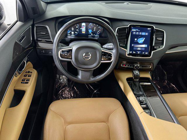 Photo of 2017 Onyx Black Metallic Volvo XC90