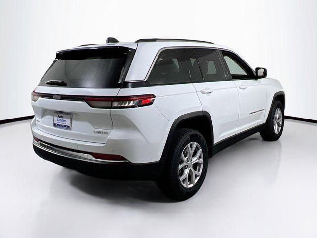 Photo of 2022 Bright White Clearcoat Jeep Grand Cherokee