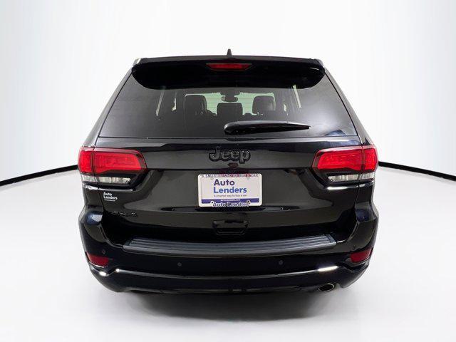Photo of 2022 Diamond Black Crystal Pearlcoat Jeep Grand Cherokee