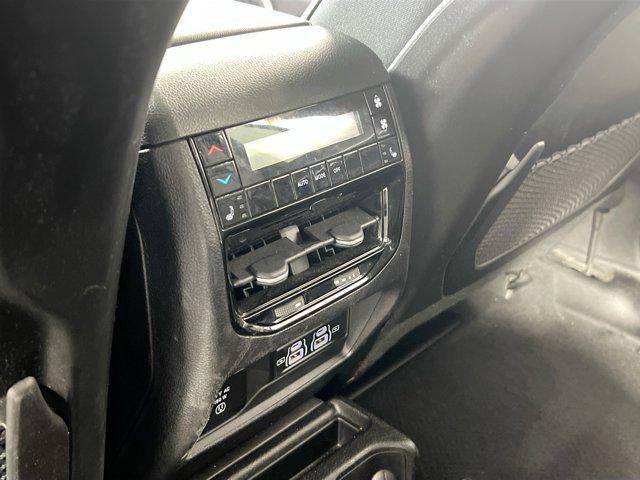 Photo of 2021 Diamond Black Crystal Pearlcoat Jeep Grand Cherokee L