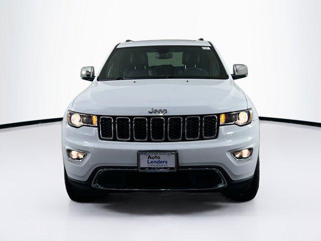 Photo of 2022 Bright White Clearcoat Jeep Grand Cherokee