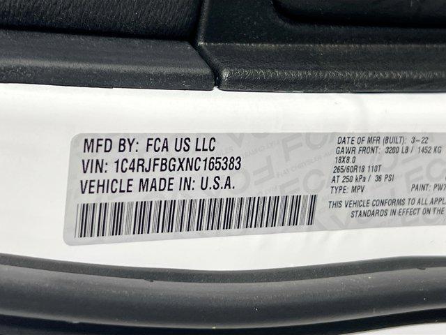 Photo of 2022 Bright White Clearcoat Jeep Grand Cherokee
